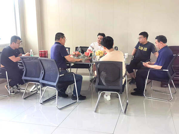 2022年6月23日，體育用品連鎖超市Intersport 來(lái)我廠洽談合作